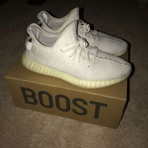 Authentic Adidas Yeezy 350 v2 “Creme white”